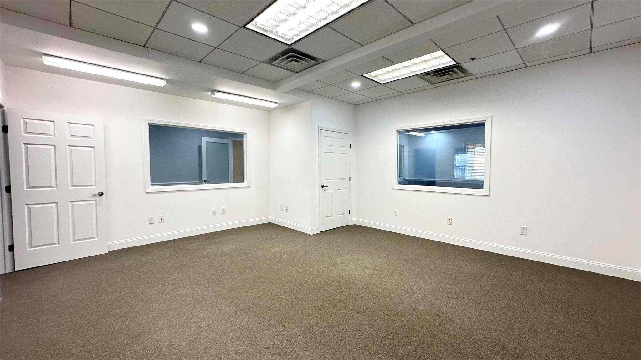 Oyster Bay, NY 11771,111 South ST #240-3