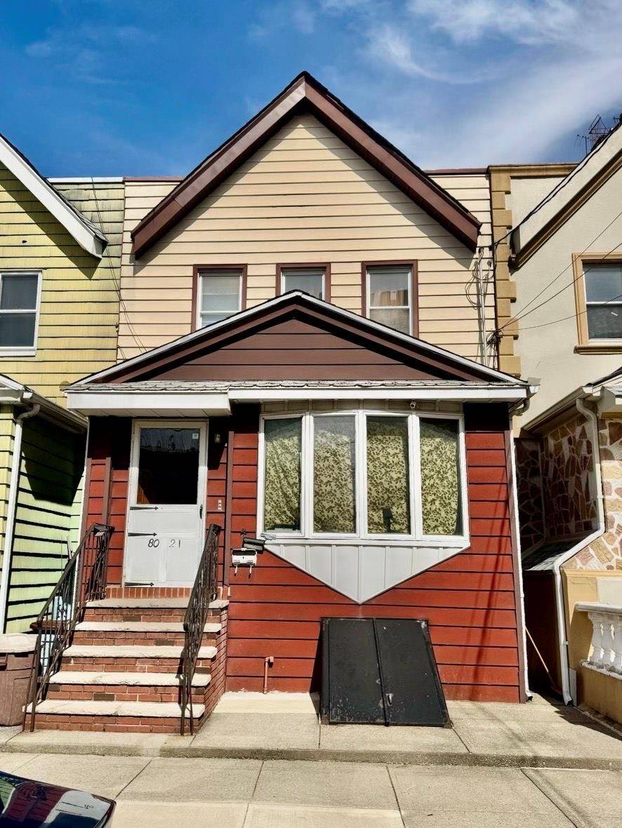 Woodhaven, NY 11421,80-21 86 AVE