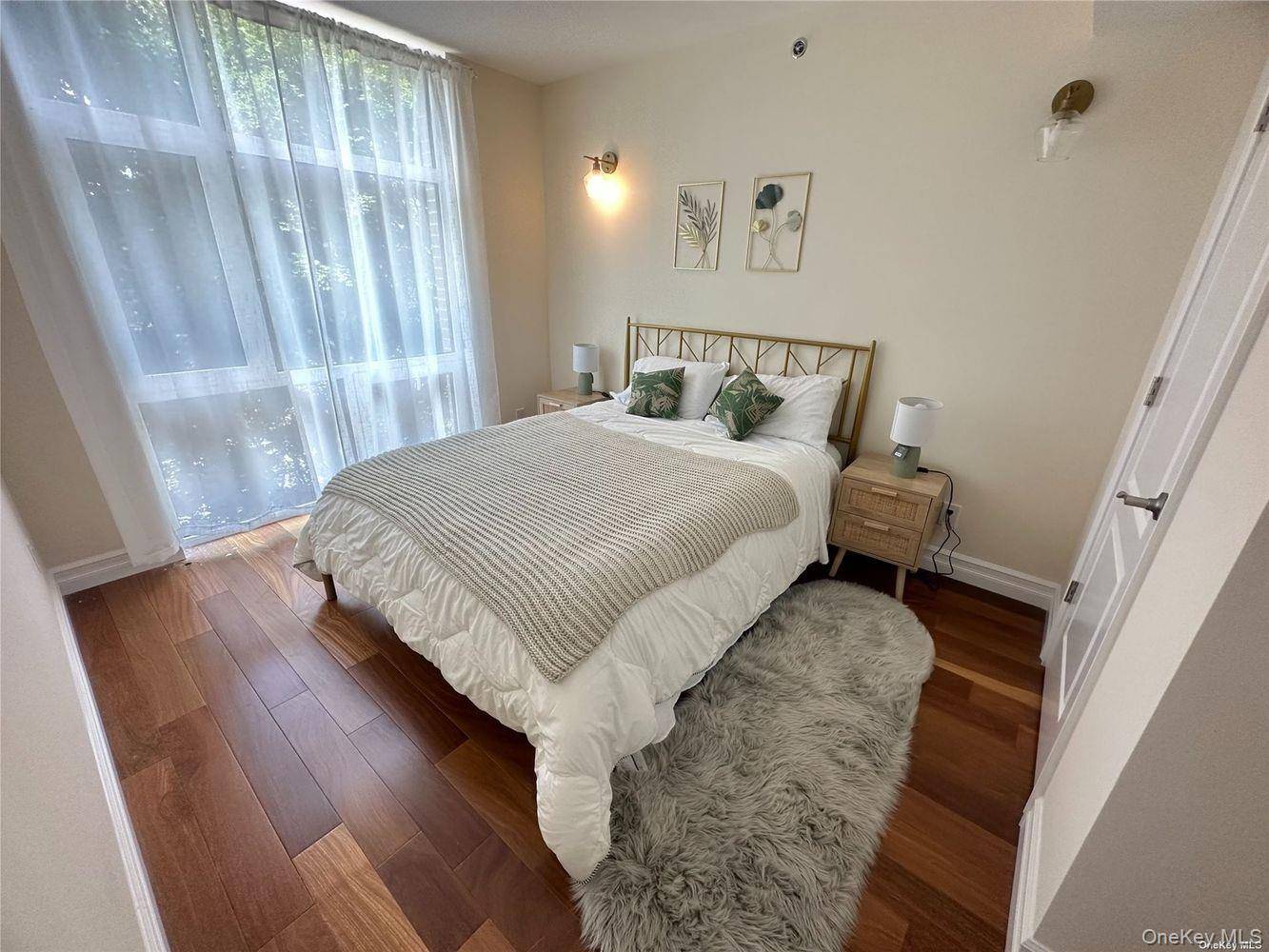 Rego Park, NY 11374,65-18 Austin St #7B