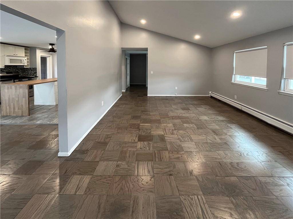 Garnerville, NY 10923,7 Brush CT