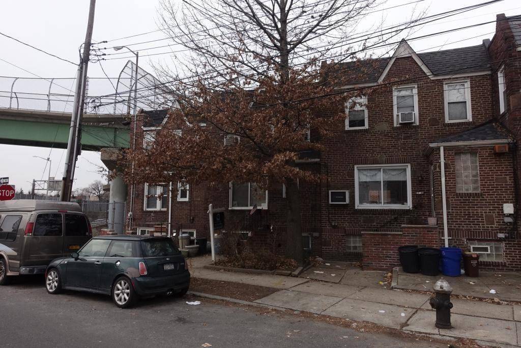 Maspeth, NY 11378,57-68 MAZEAU ST