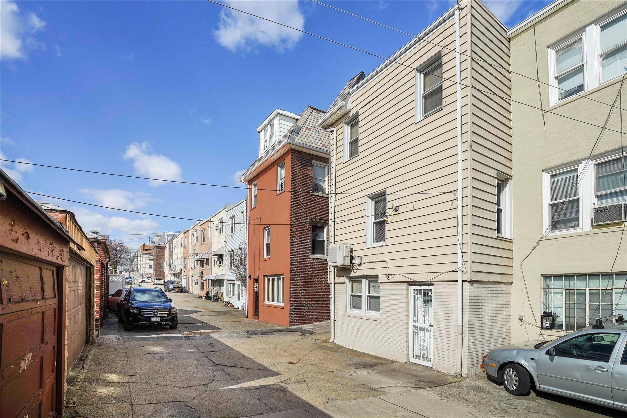 Maspeth, NY 11378,53-24 66 ST