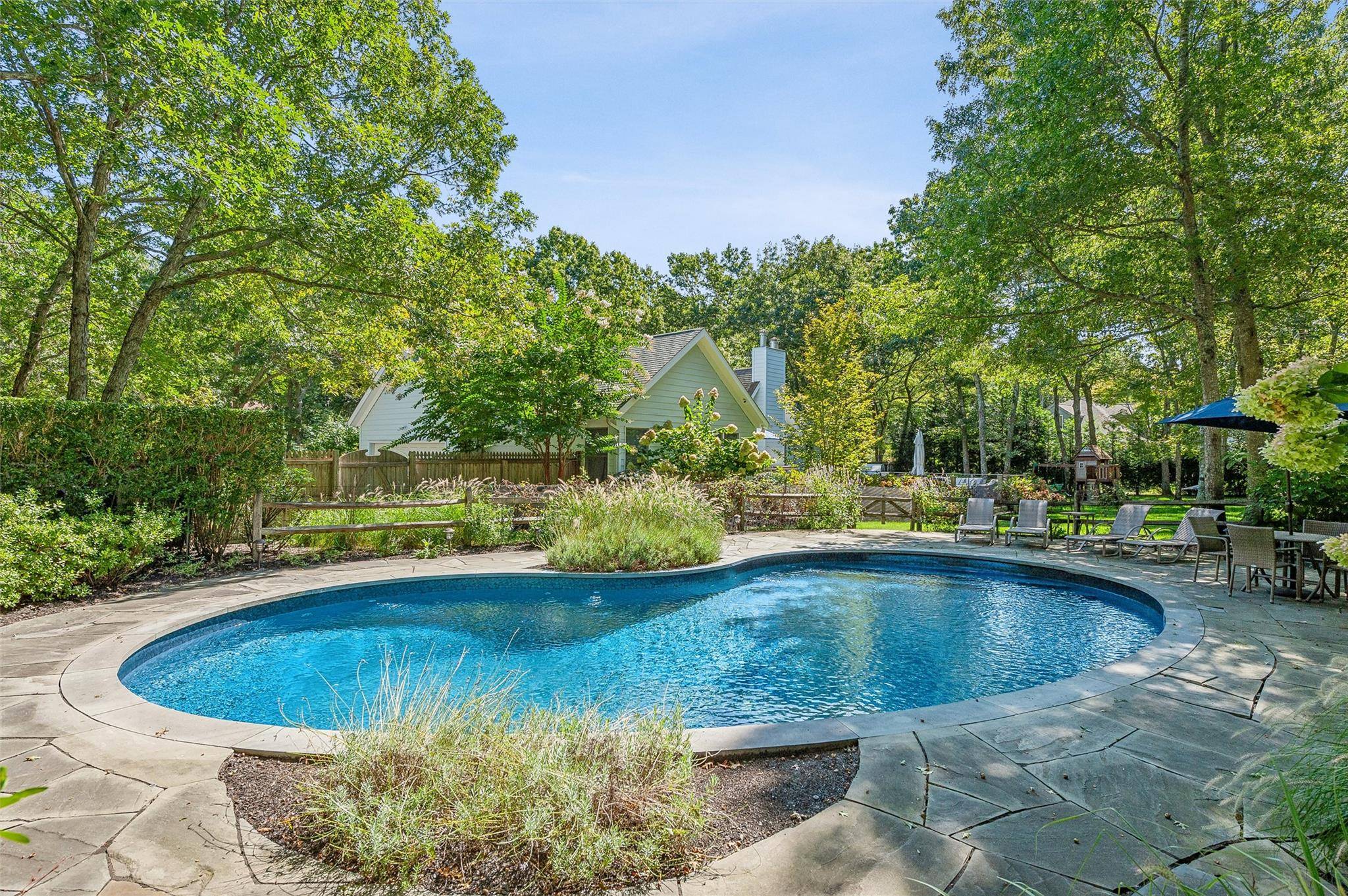 Hampton Bays, NY 11946,14 Hildreth RD