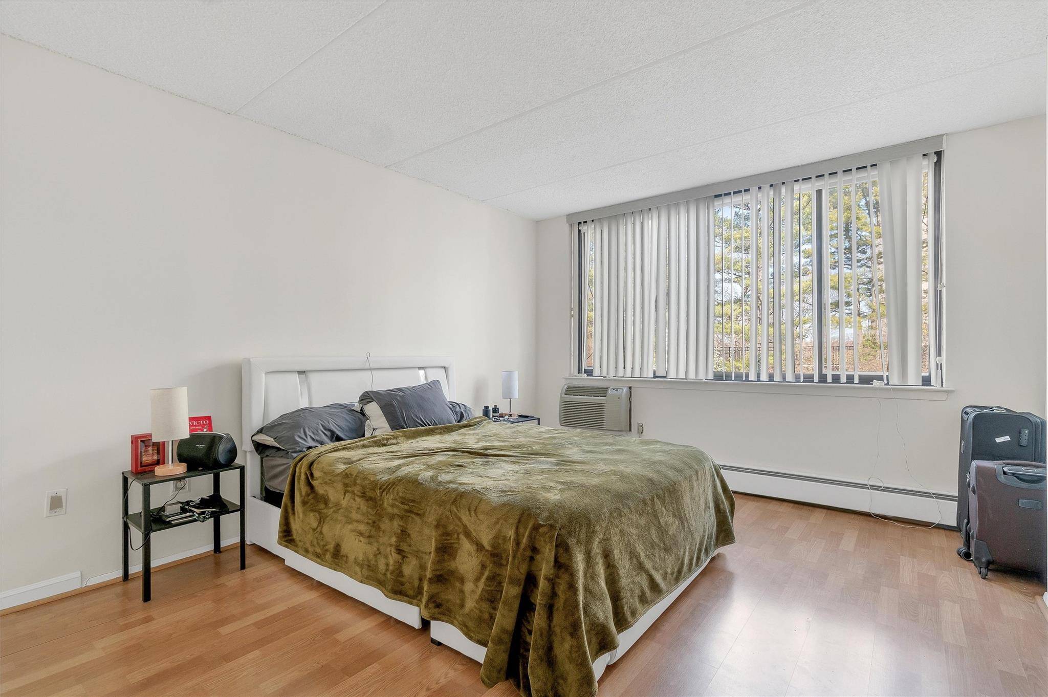 New Rochelle, NY 10805,703 Pelham RD #301