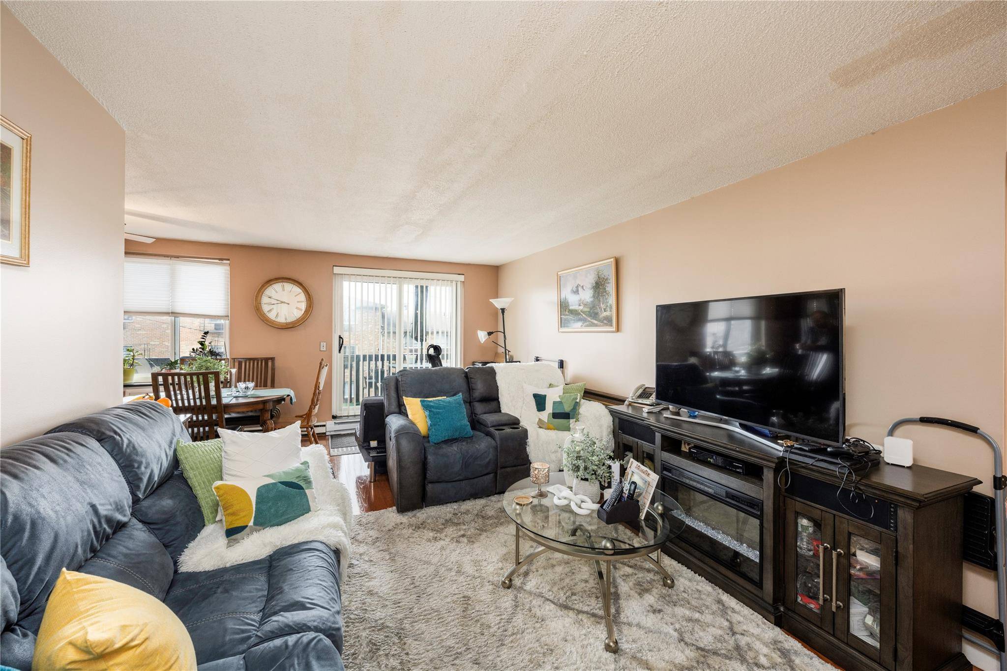 Yonkers, NY 10701,357 N Broadway #2B