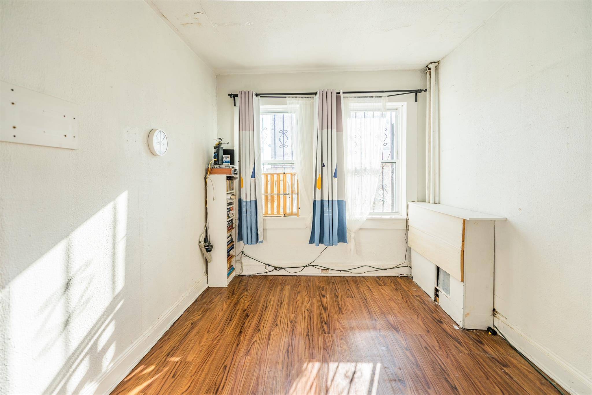 Corona, NY 11368,110-10 34th Avenue