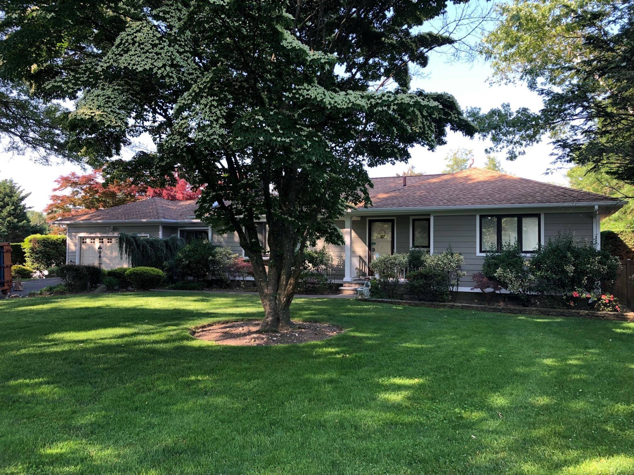 East Norwich, NY 11732,1 Richard PL