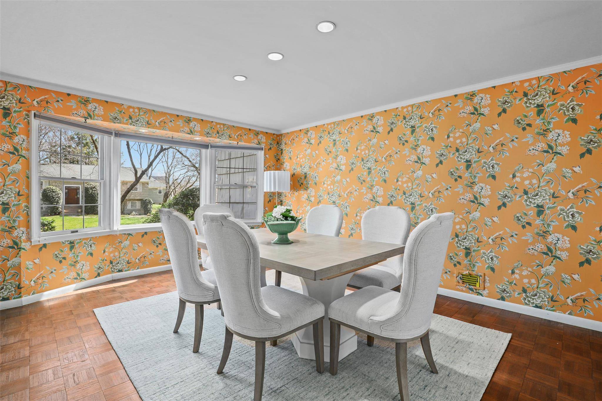 Rye, NY 10580,21 Thorne PL