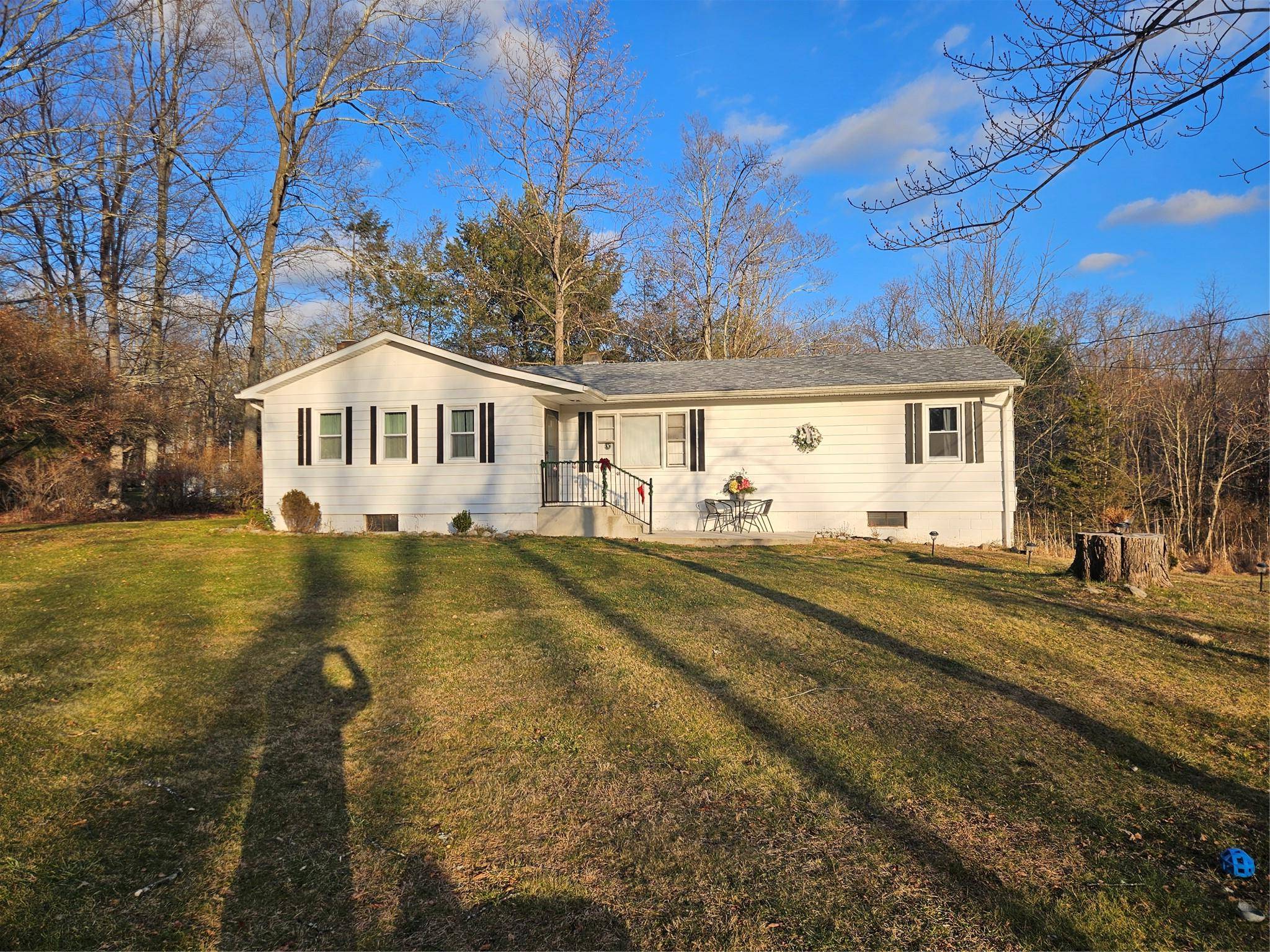 Pine Bush, NY 12566,17 Frontier DR