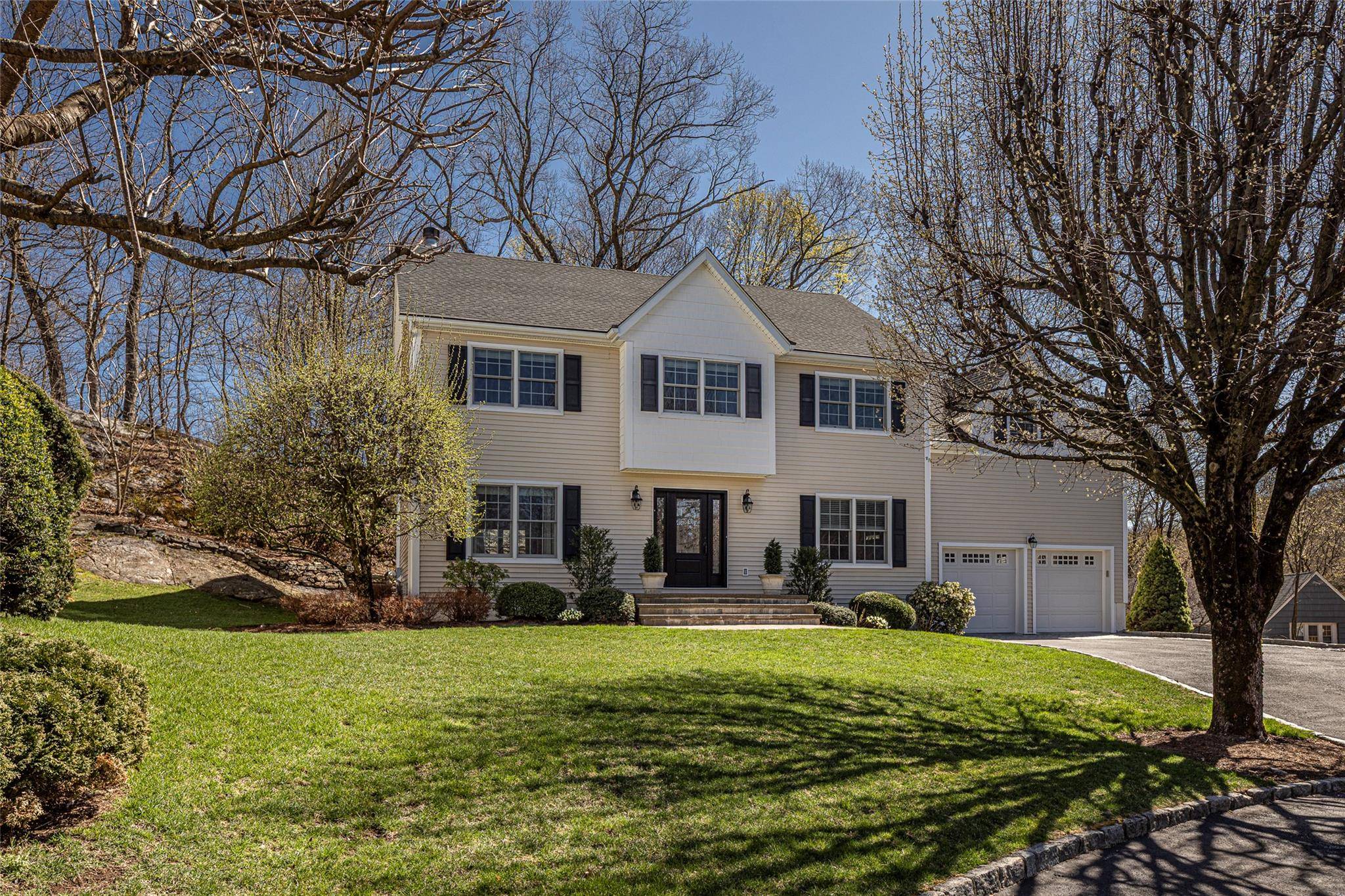 Briarcliff Manor, NY 10510,35 Candlewood CT