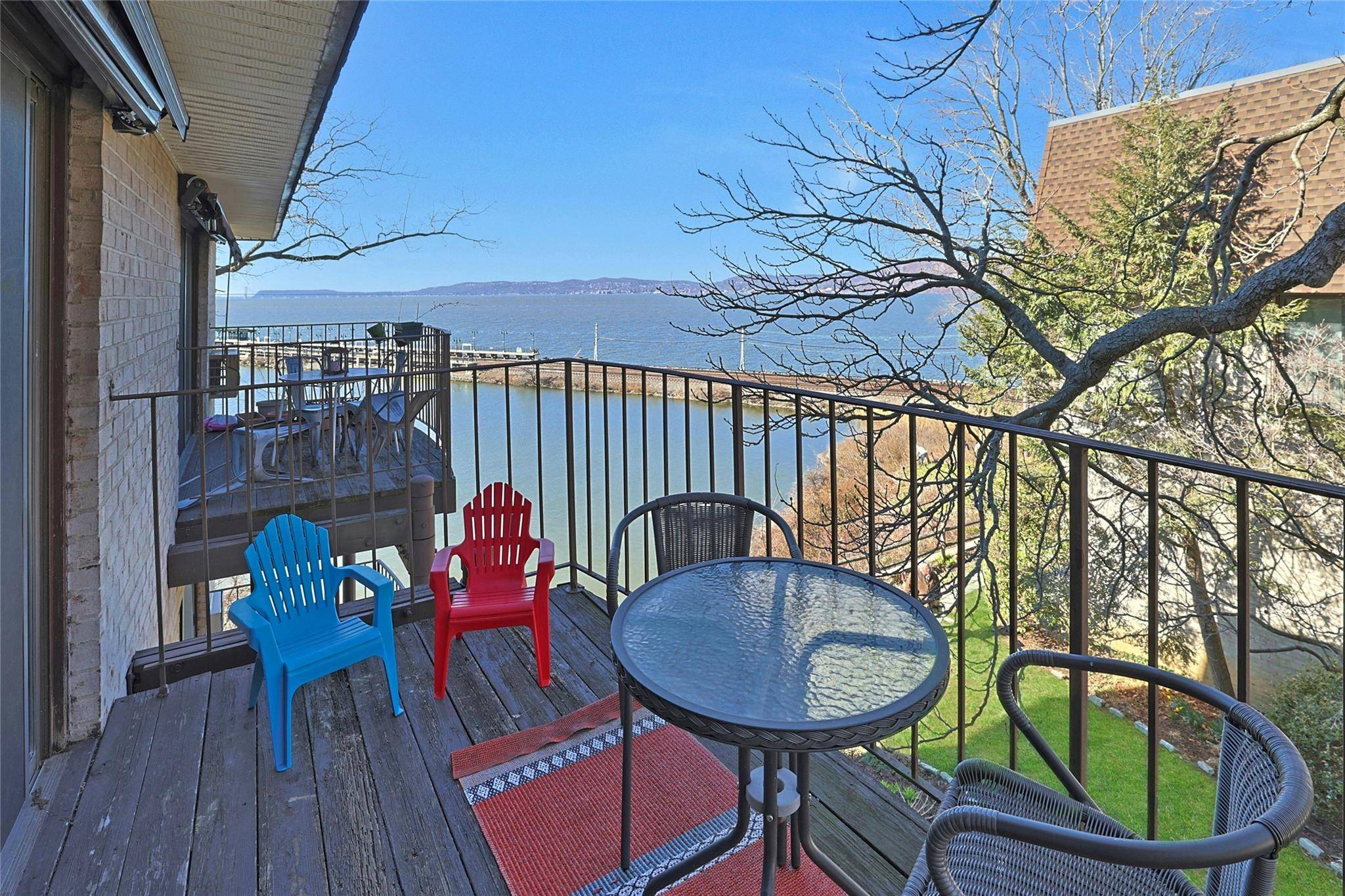 Briarcliff Manor, NY 10510,224 Kemeys CV #2-24