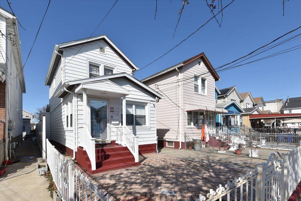 Jamaica, NY 11436,12322 146th ST