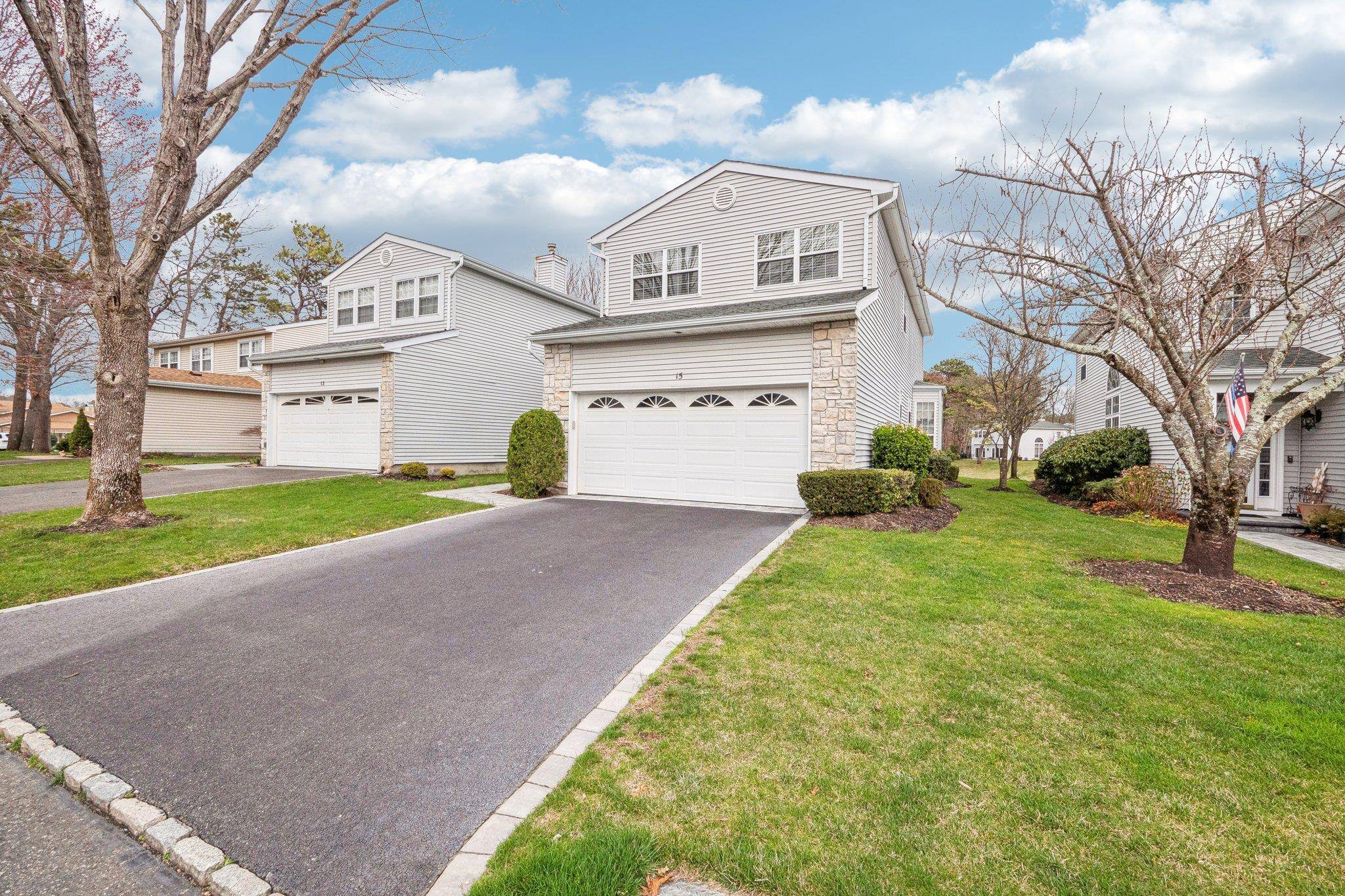 Holbrook, NY 11741,15 Colony DR #15