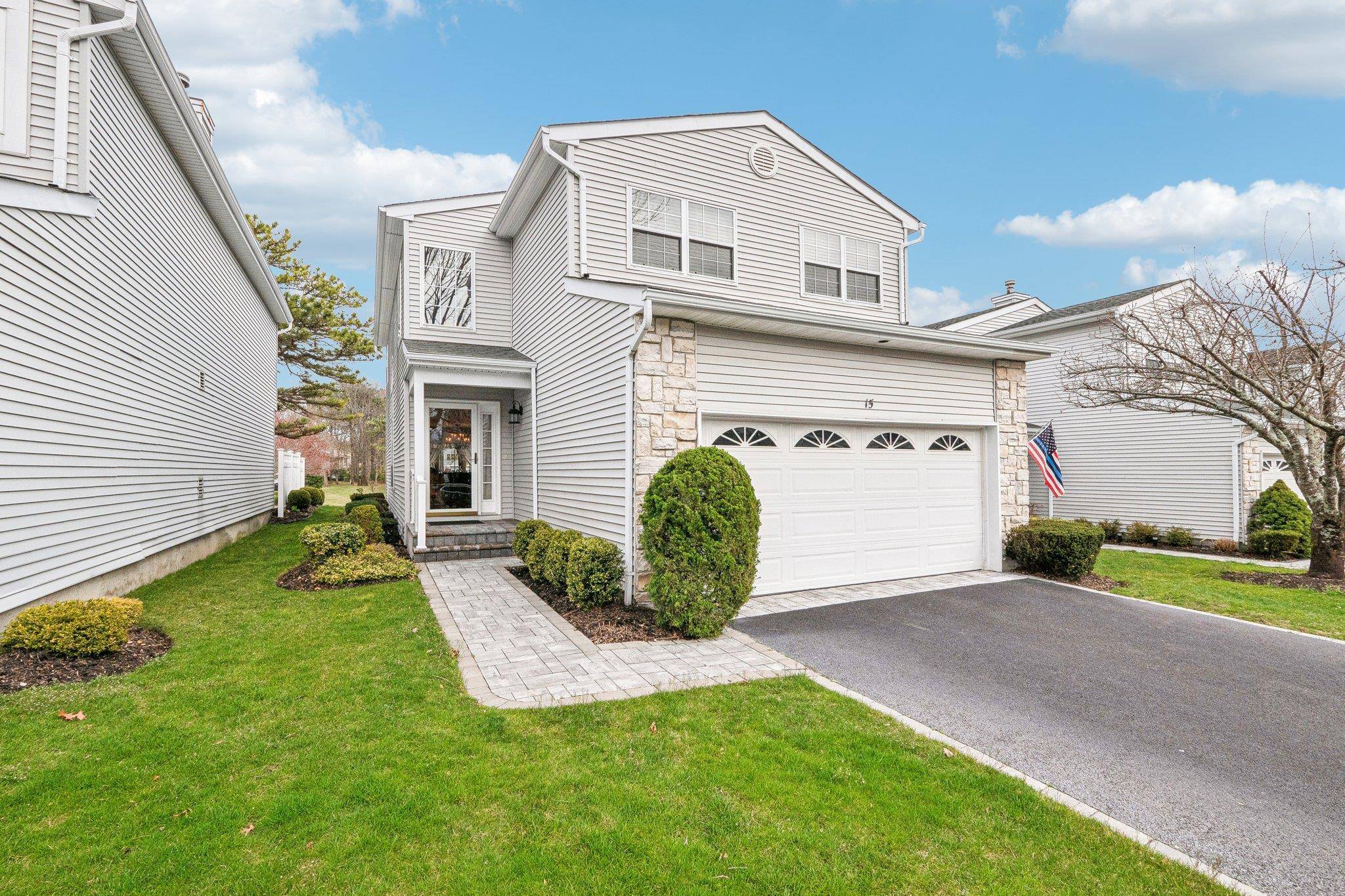 Holbrook, NY 11741,15 Colony DR #15