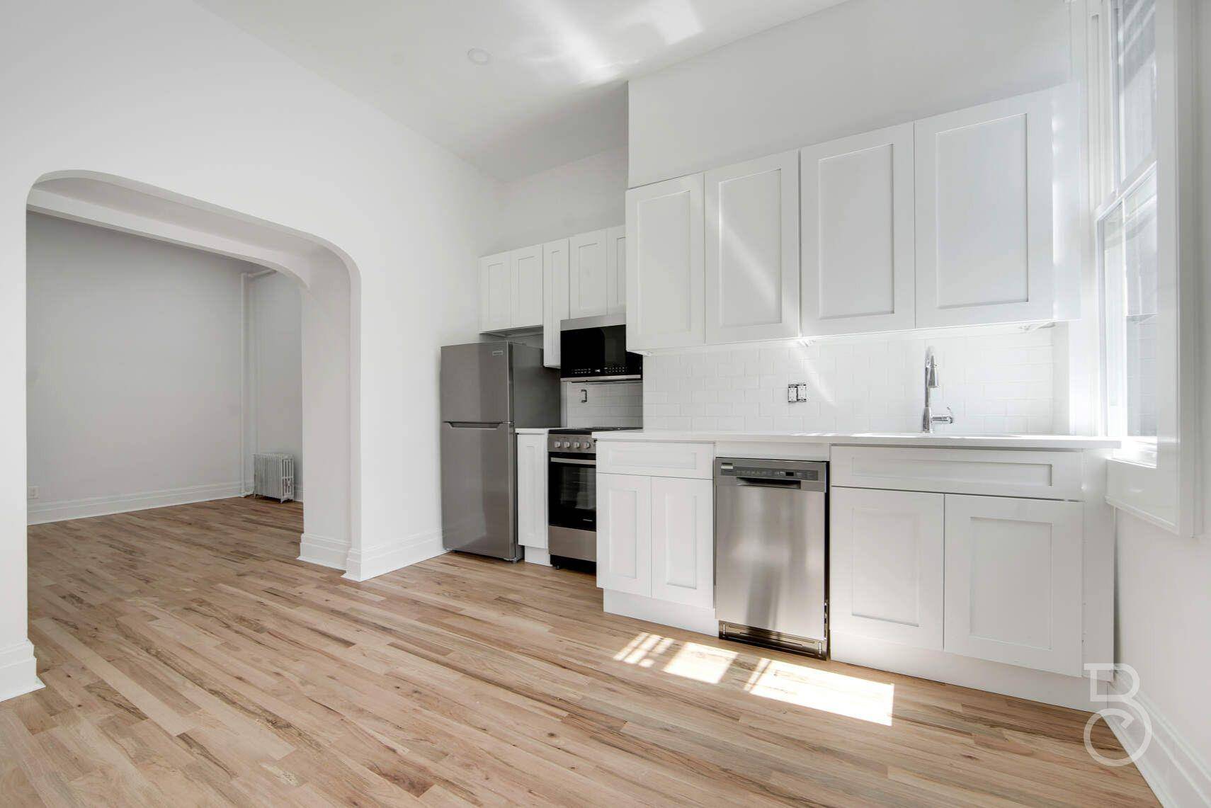 Astoria, NY 11105,23-77 32nd ST