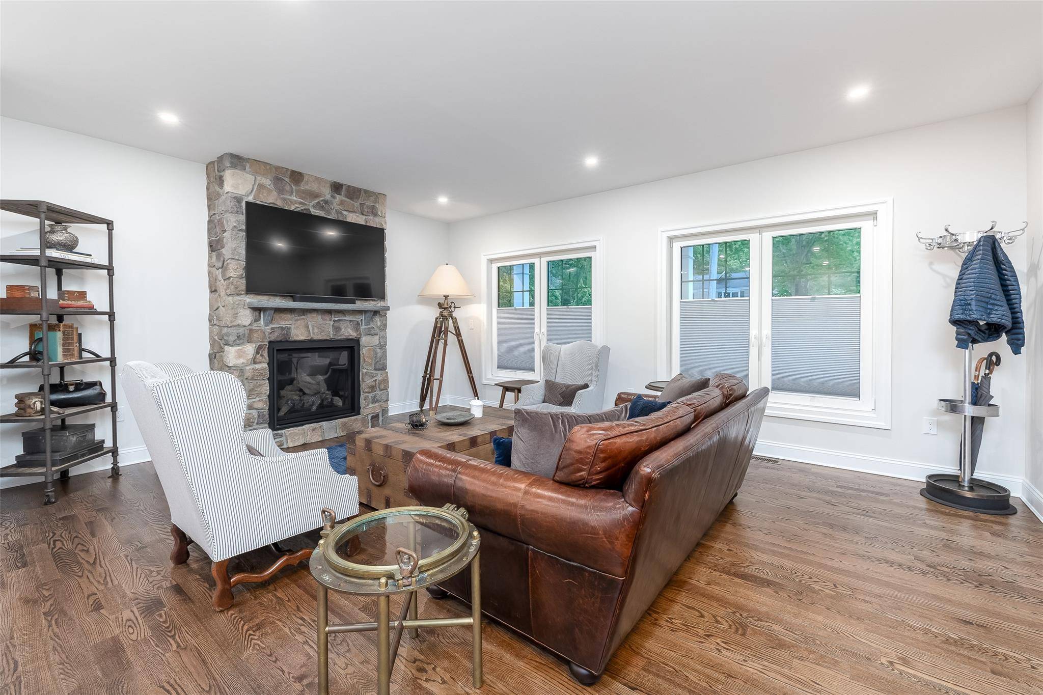 Kings Park, NY 11754,27 Broadview AVE
