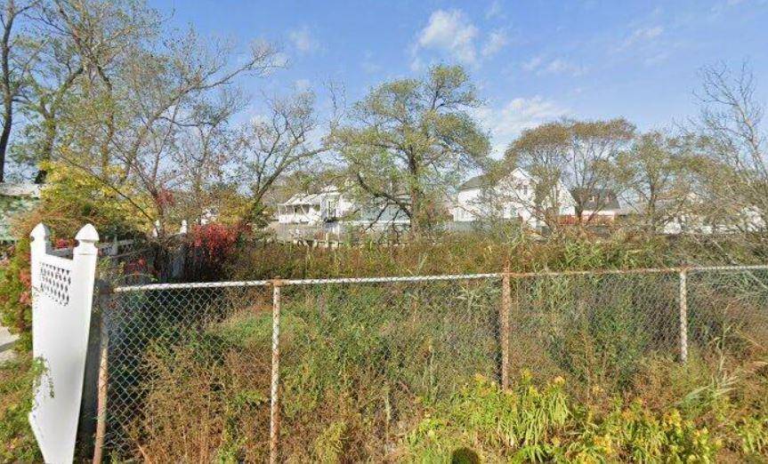 Howard Beach, NY 11414,1st ST