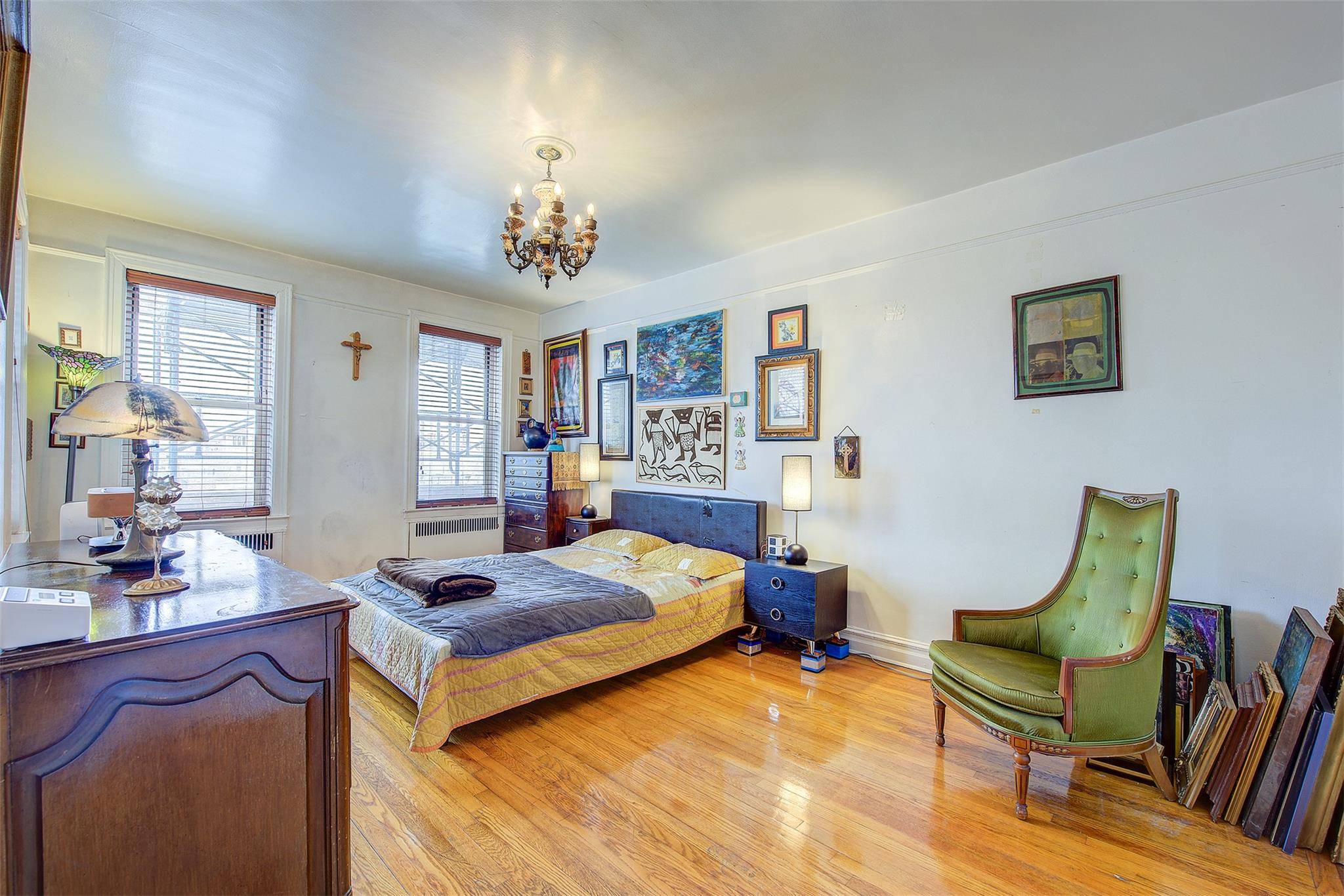 Jackson Heights, NY 11372,79-15 35th AVE #6D
