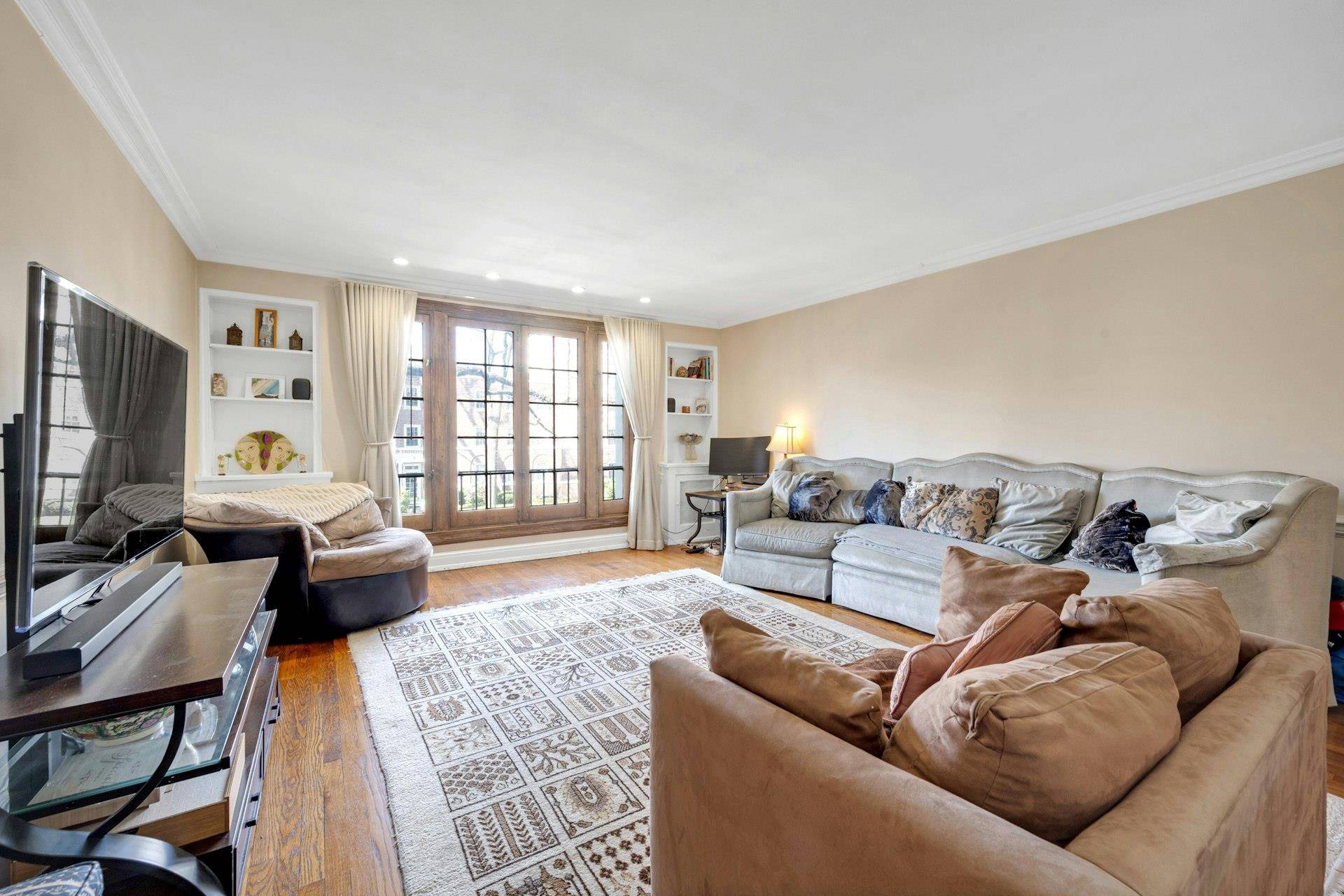 Bronxville, NY 10708,4 Brooklands #2J