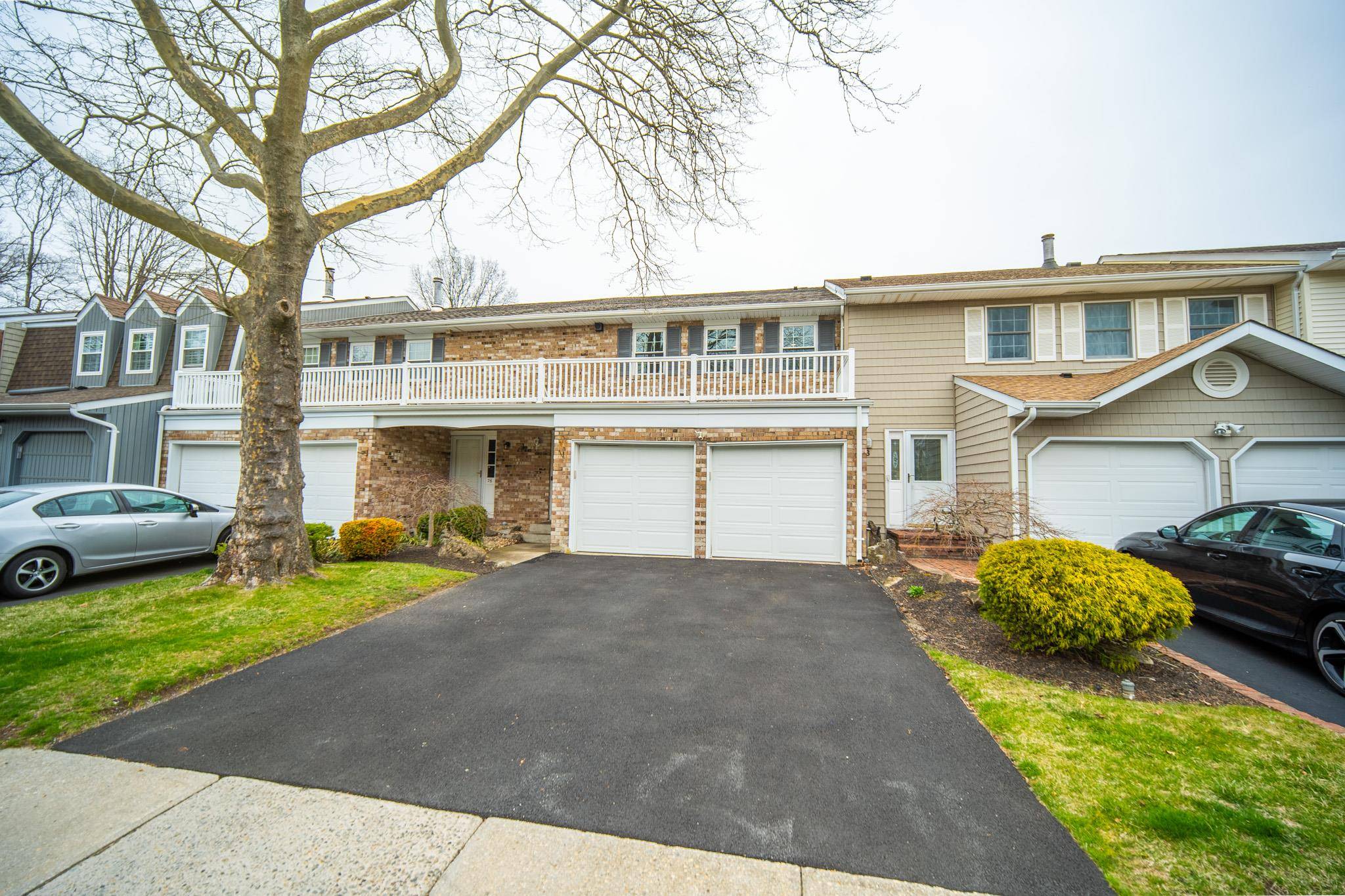 Woodbury, NY 11797,77 Aspen DR