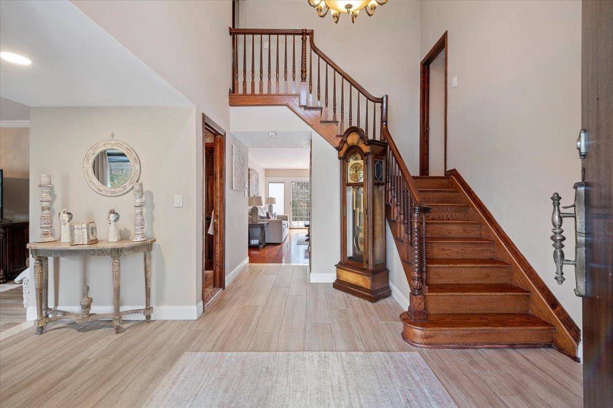 Dix Hills, NY 11746,4 Redington CT