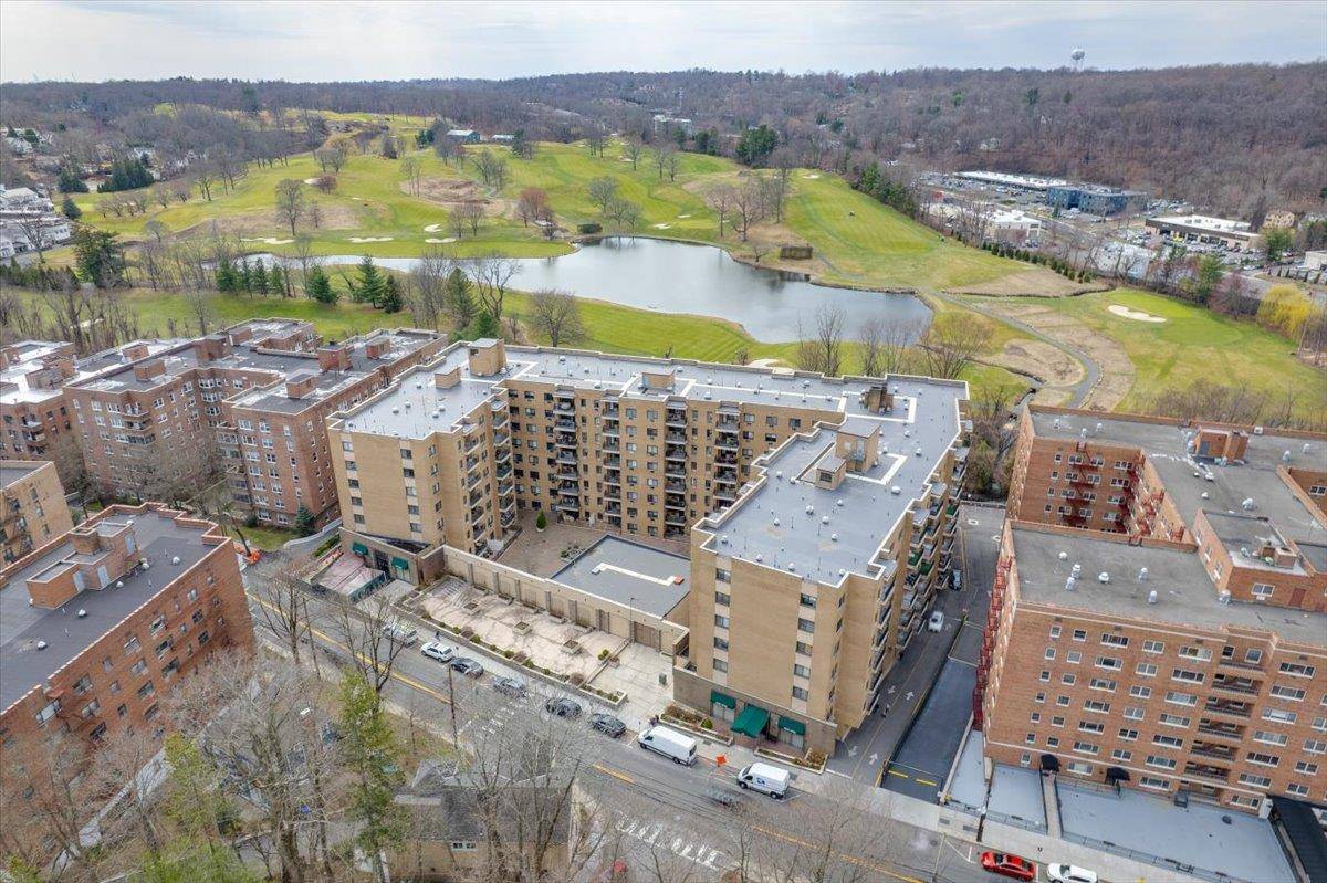 Hartsdale, NY 10530,100 E Hartsdale AVE #TJE