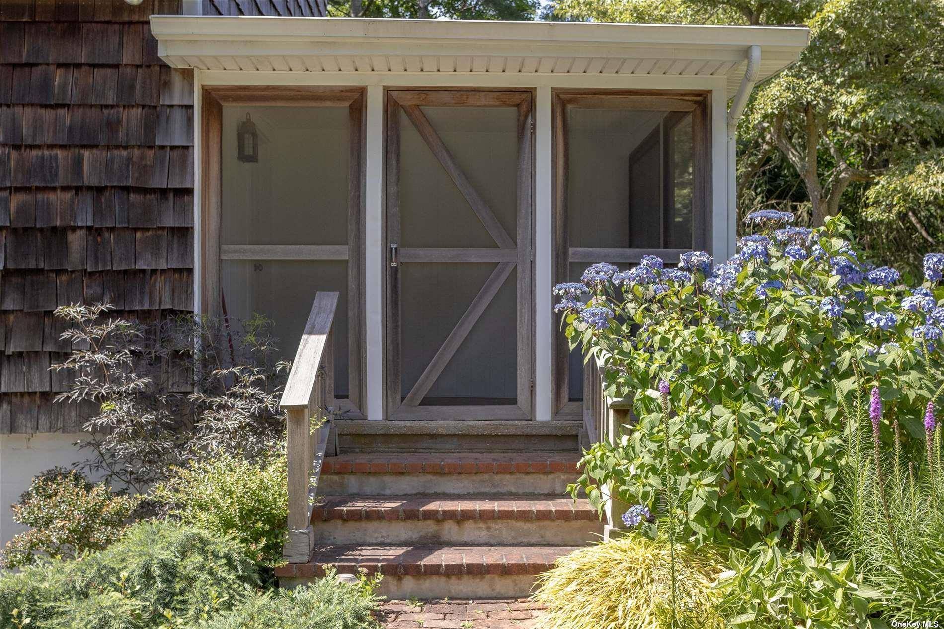 Southold, NY 11971,2955 Hyatt RD