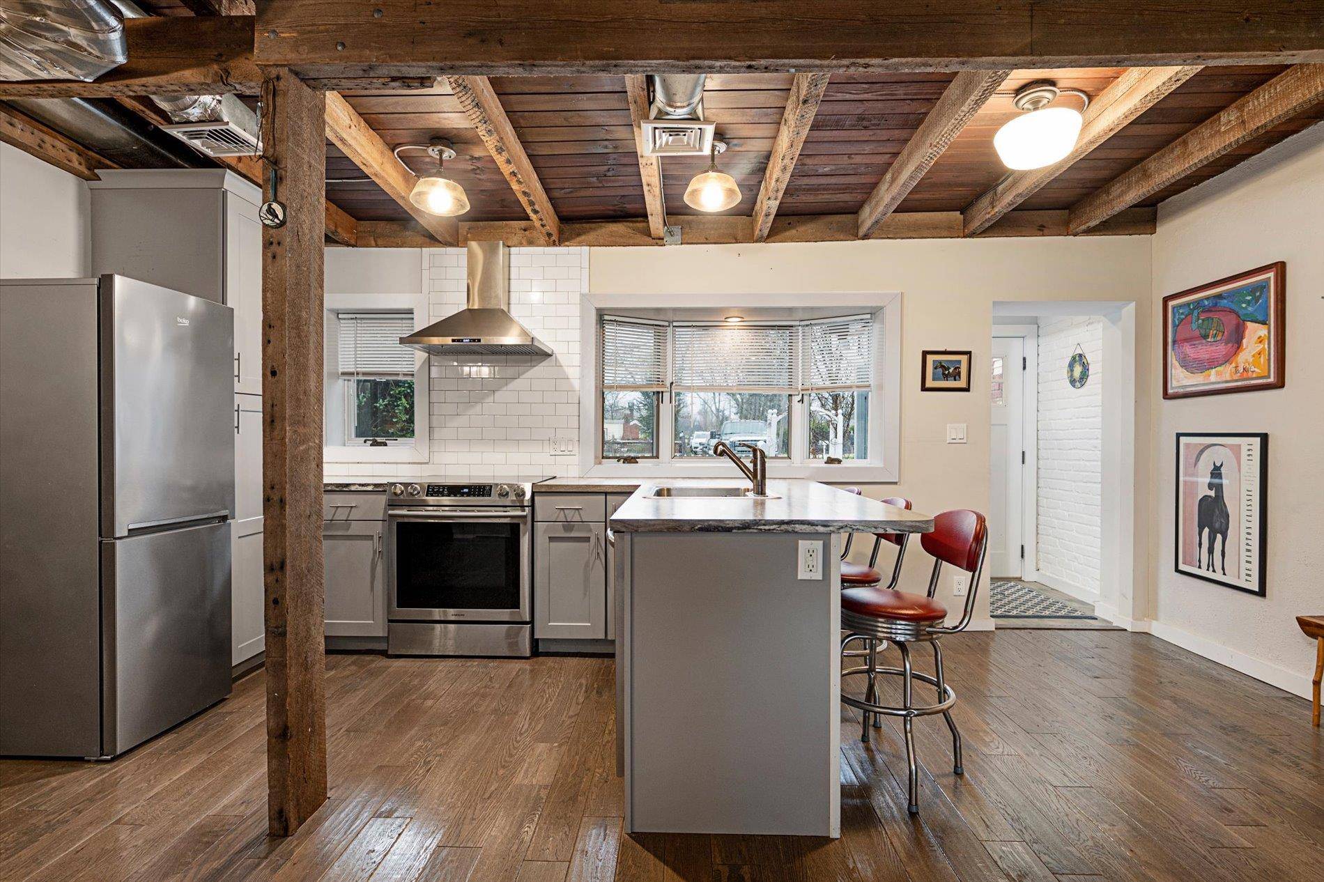 Oakdale, NY 11769,15 Jade ST