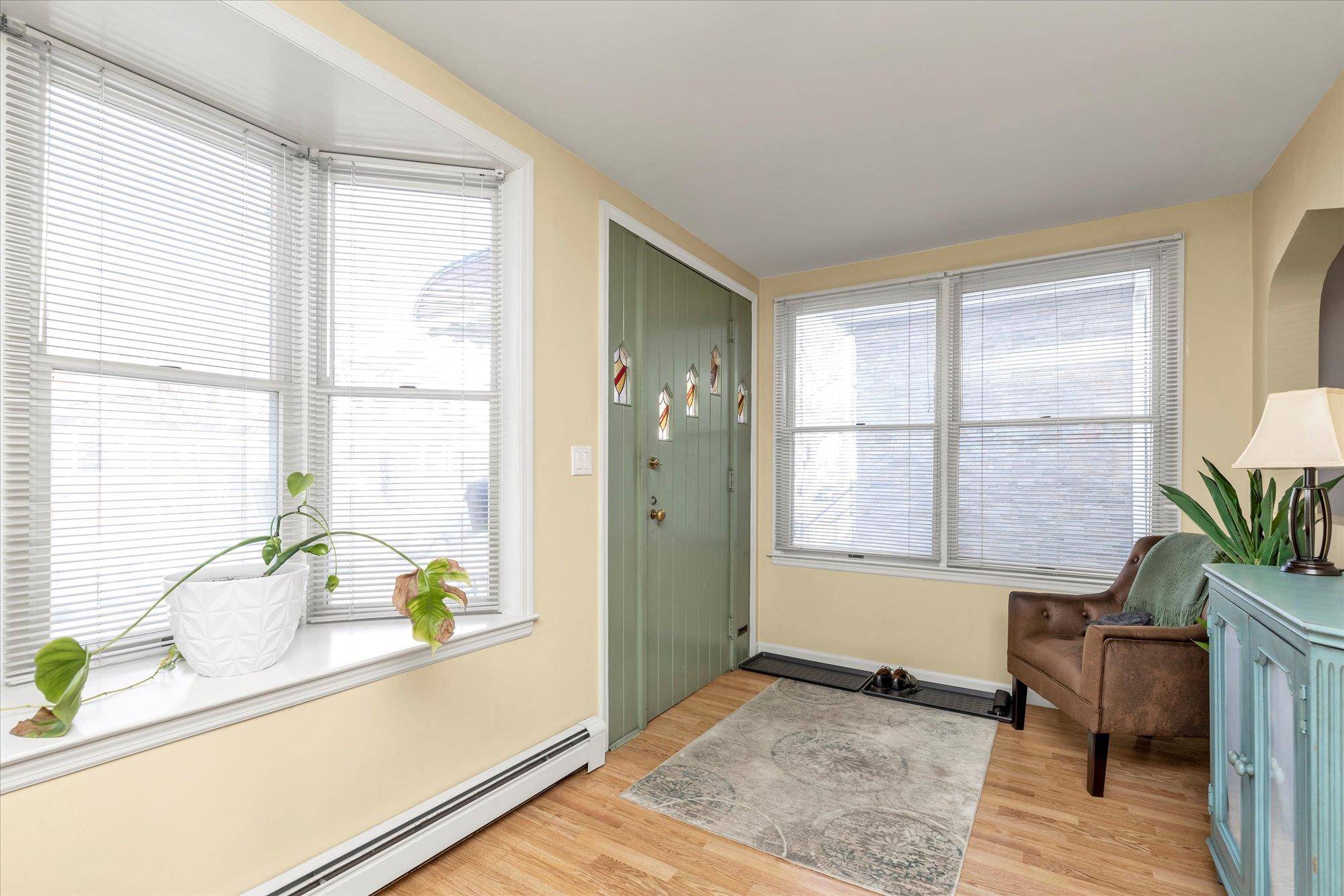Woodhaven, NY 11421,89-31 92nd ST