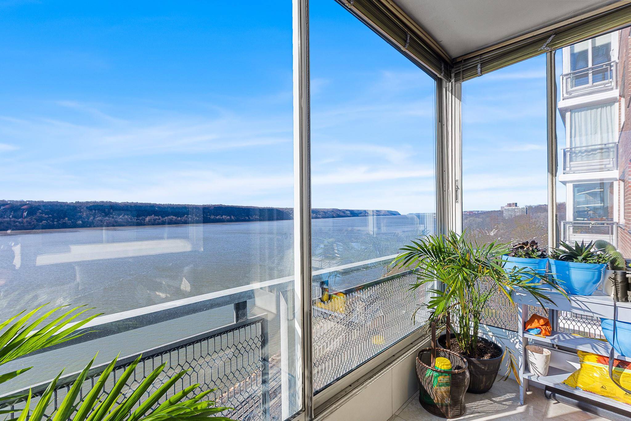Bronx, NY 10463,2621 Palisade AVE #9B