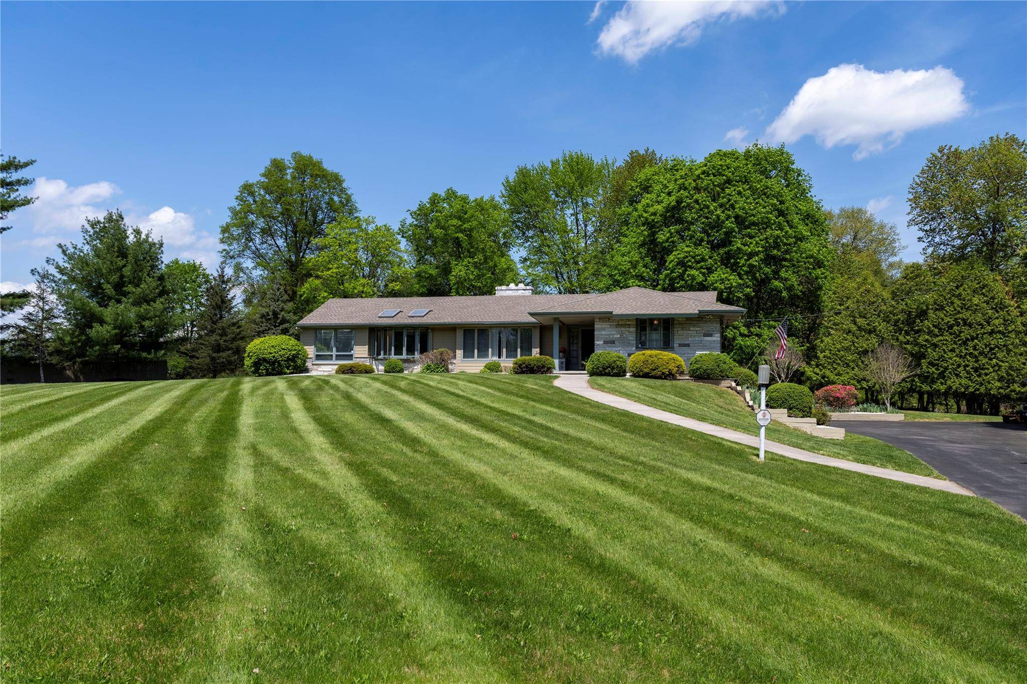 Wappingers Falls, NY 12590,24 Top O Hill RD