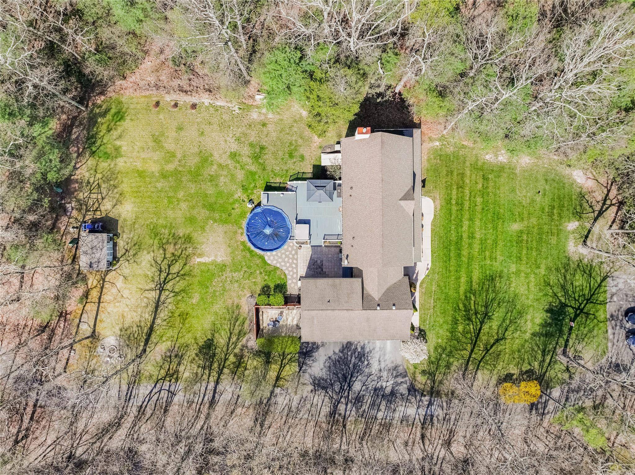 Saugerties, NY 12477,130 Laurel LN