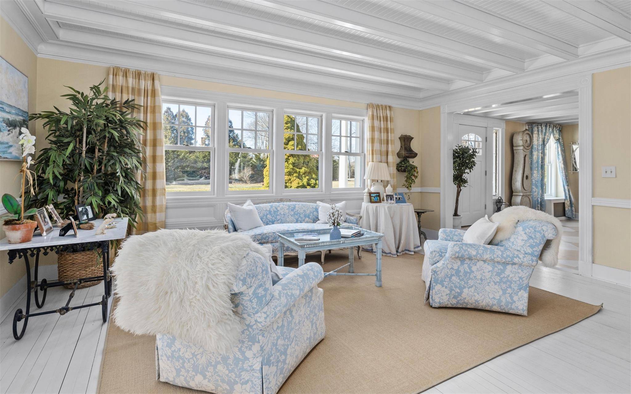 Westhampton Beach, NY 11978,44 Beach LN