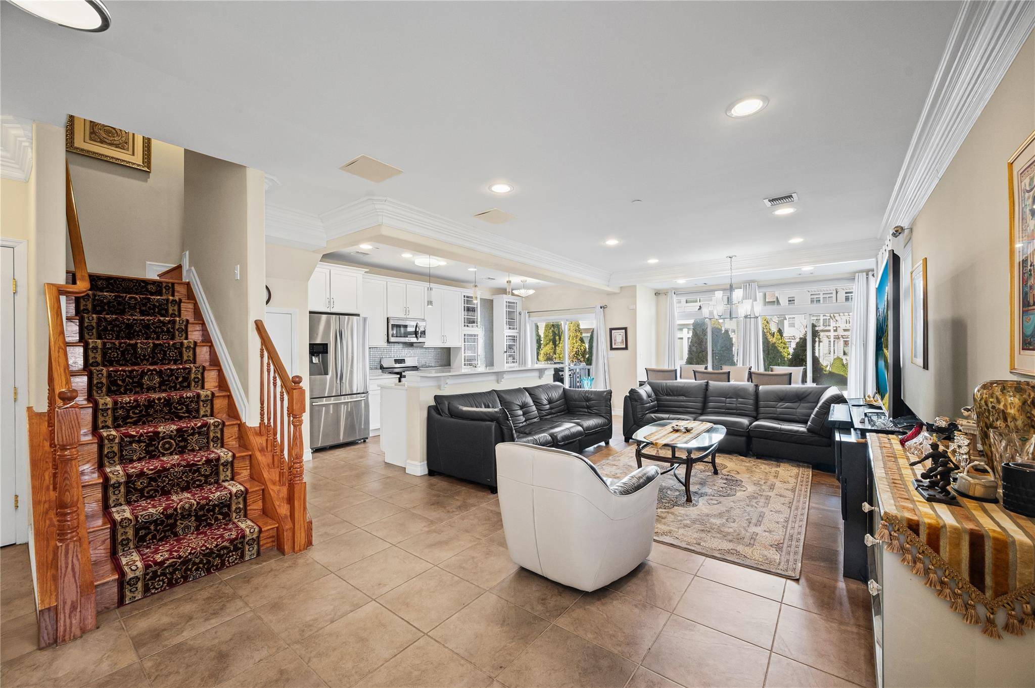 Arverne, NY 11692,114 Beach WAY