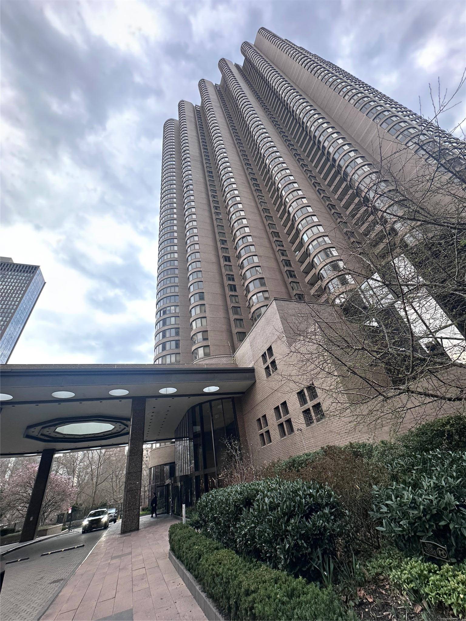 New York (manhattan), NY 10016,330 E 38th ST #36B