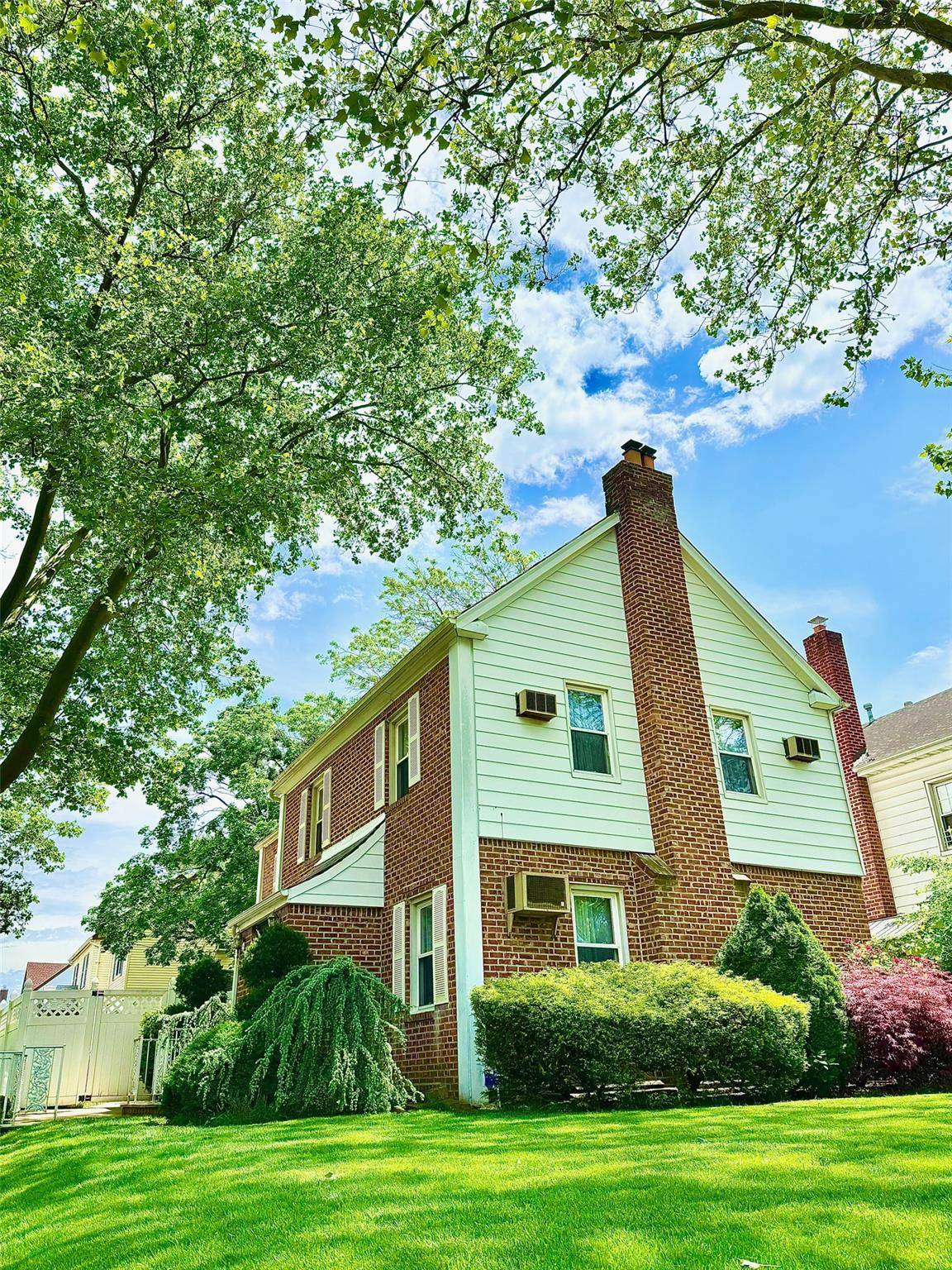 Bayside, NY 11364,212-04 50th AVE