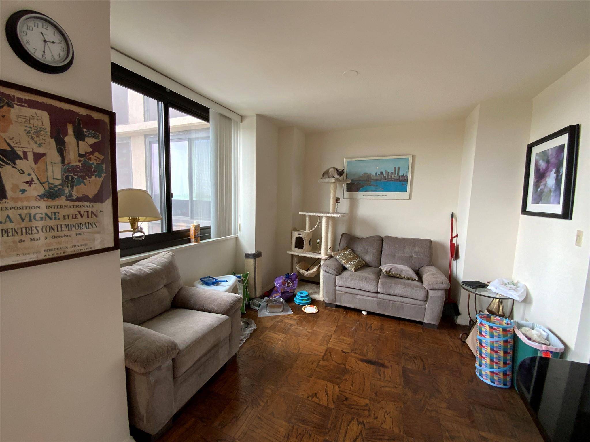 Floral Park, NY 11005,27010 Grand Central Pkwy #6A
