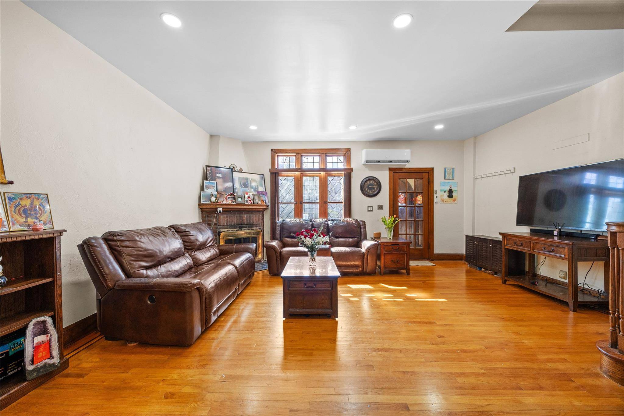 Flushing, NY 11358,47-57 188th ST