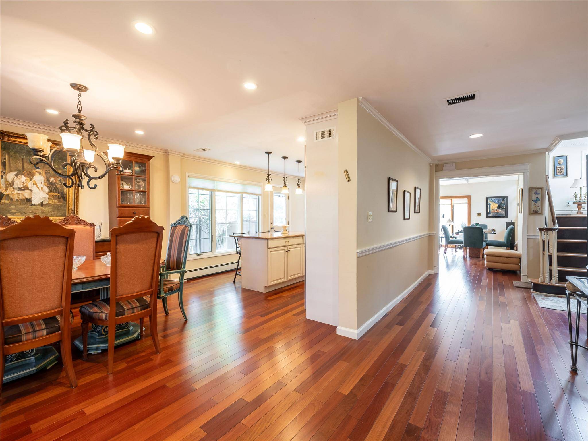 Port Washington, NY 11050,42 Angler LN