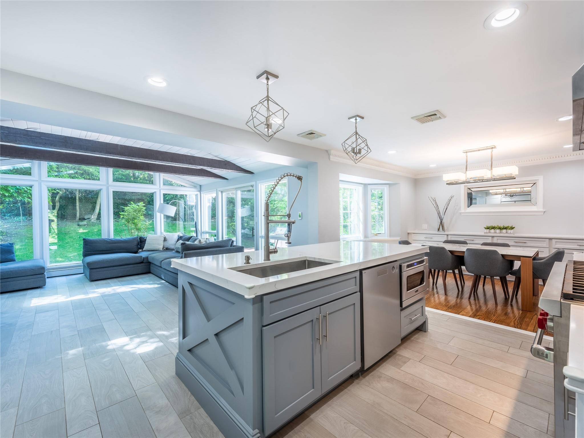 Manhasset, NY 11030,40 Marlboro RD