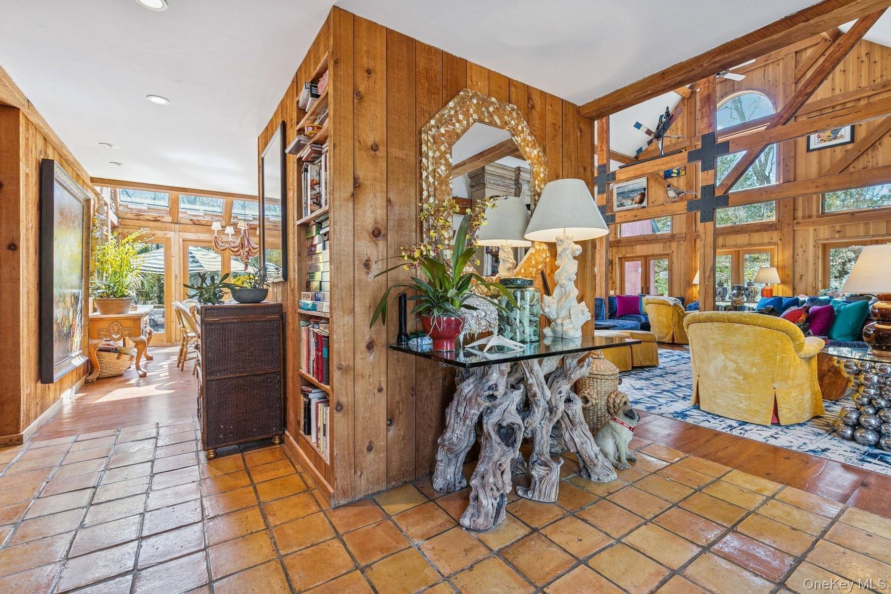 East Hampton, NY 11937,4 Marion LN