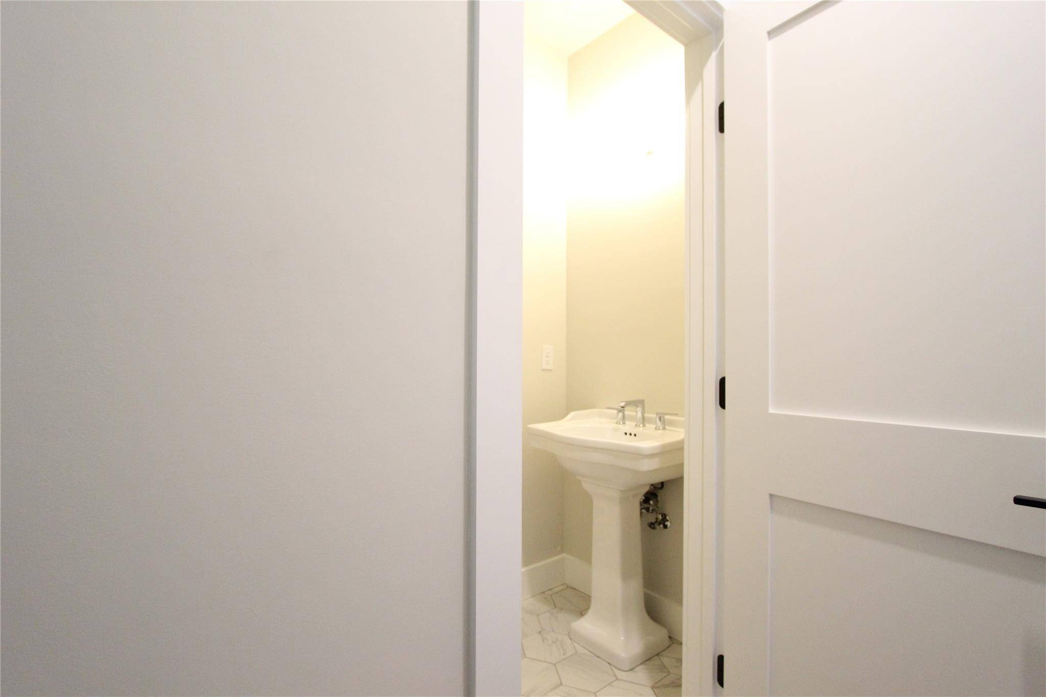 Center Moriches, NY 11934,46 Newins ST