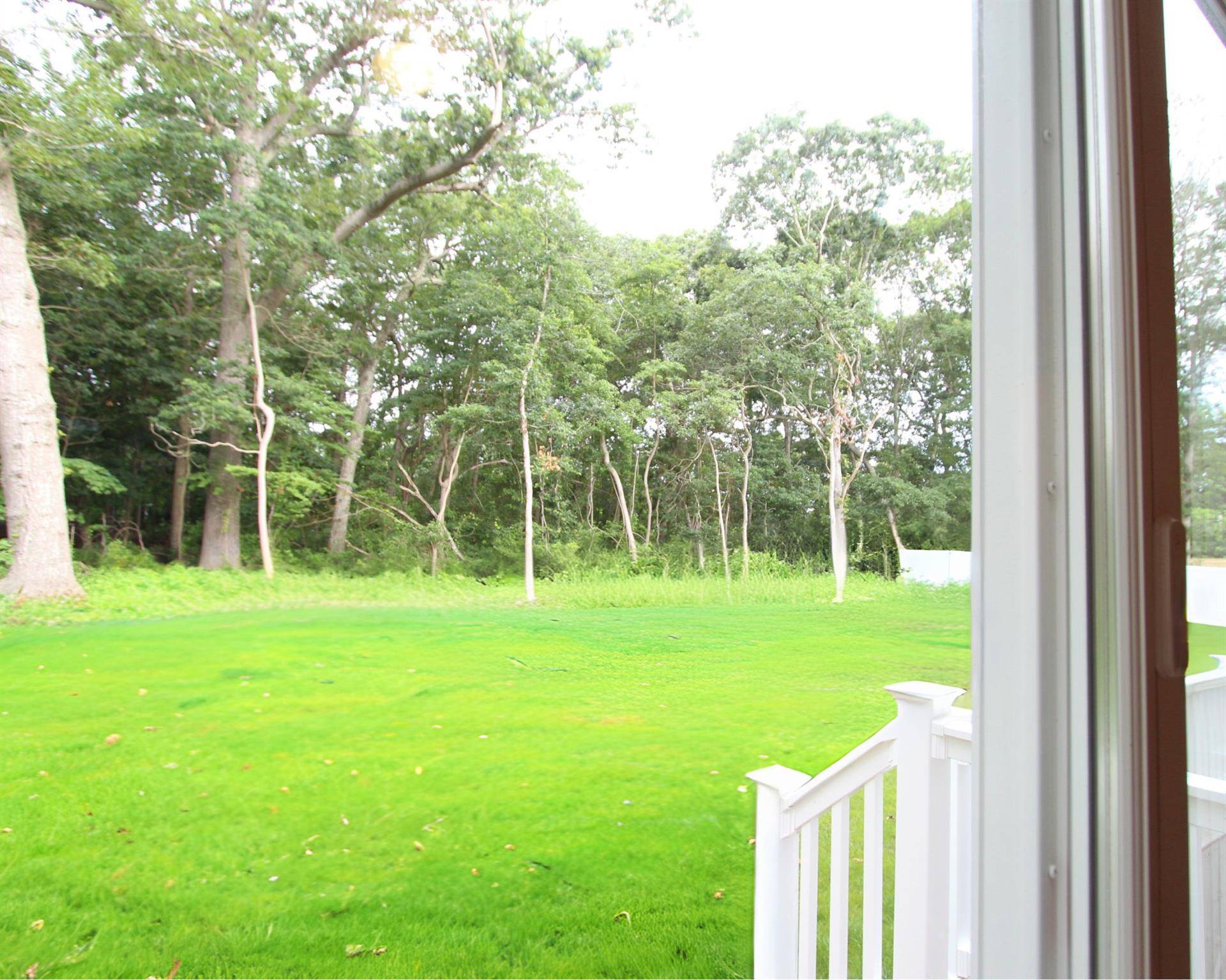 Center Moriches, NY 11934,46 Newins ST