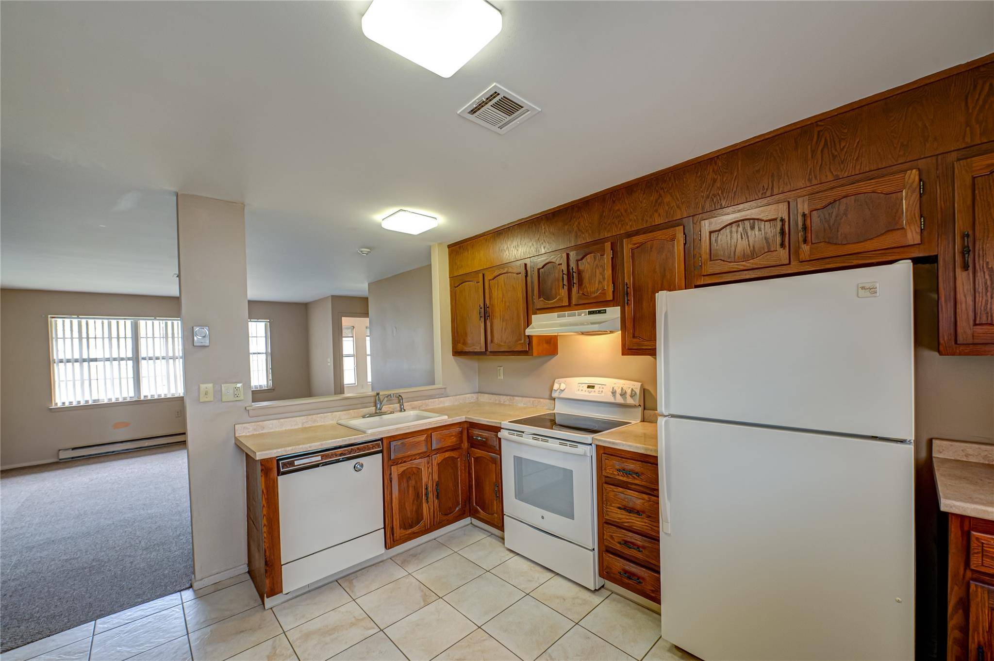 Ridge, NY 11961,332 Woodbridge DR #B
