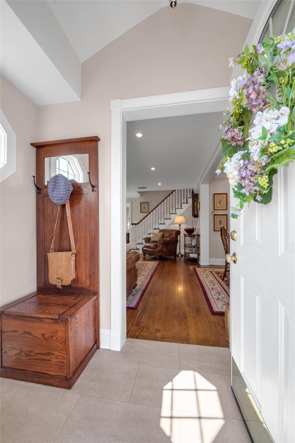 Manhasset, NY 11030,9 Robin RD