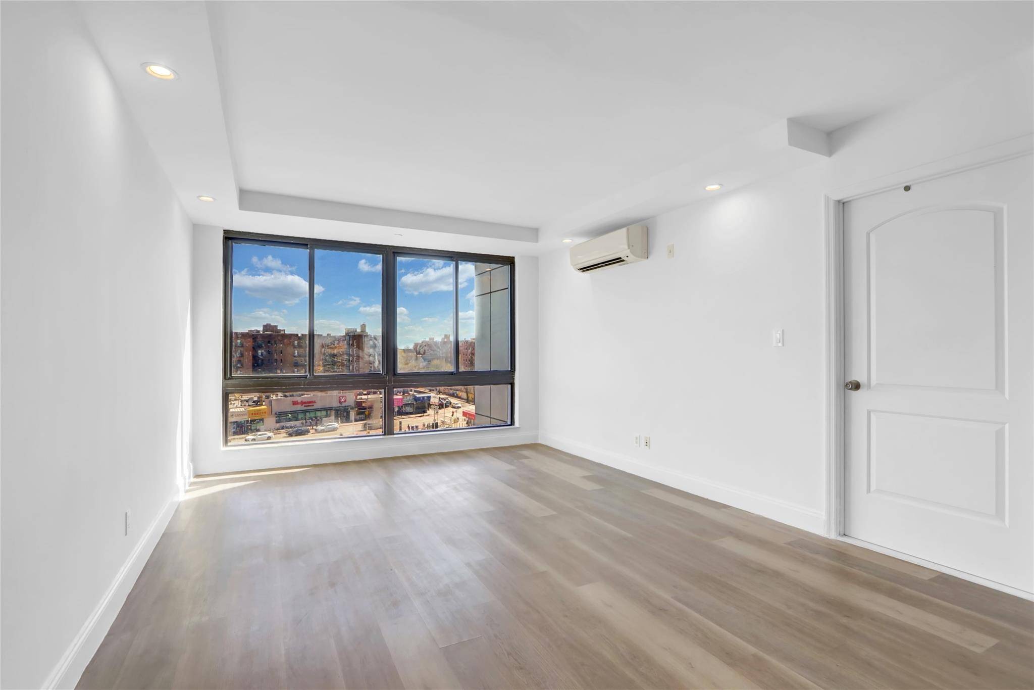 Elmhurst, NY 11373,45-16 83rd ST #E2J