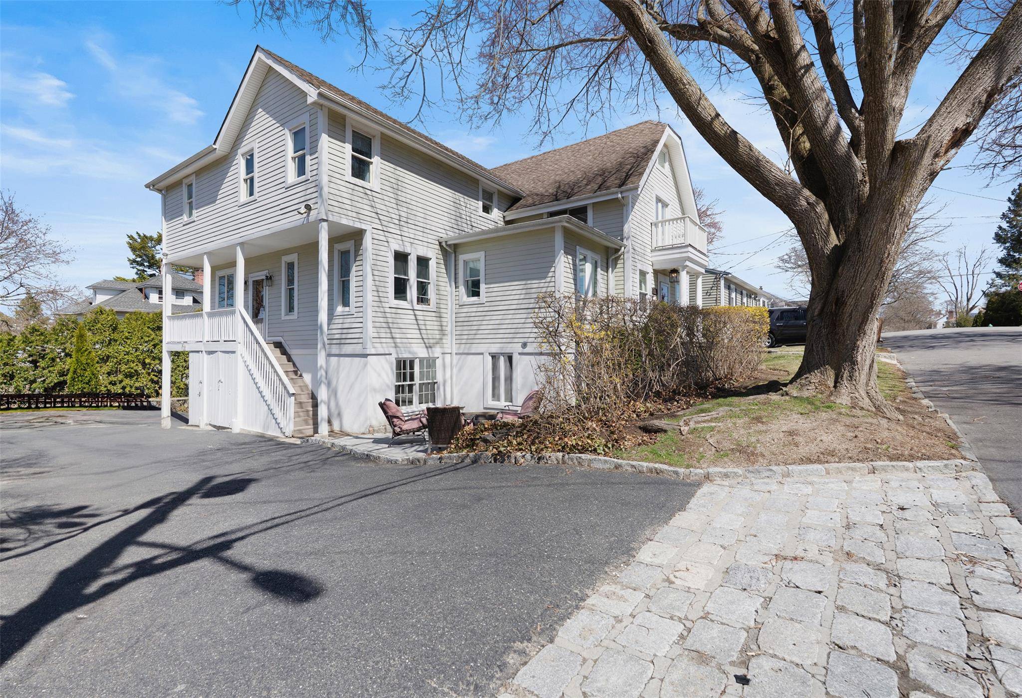White Plains, NY 10606,126 Wayne AVE
