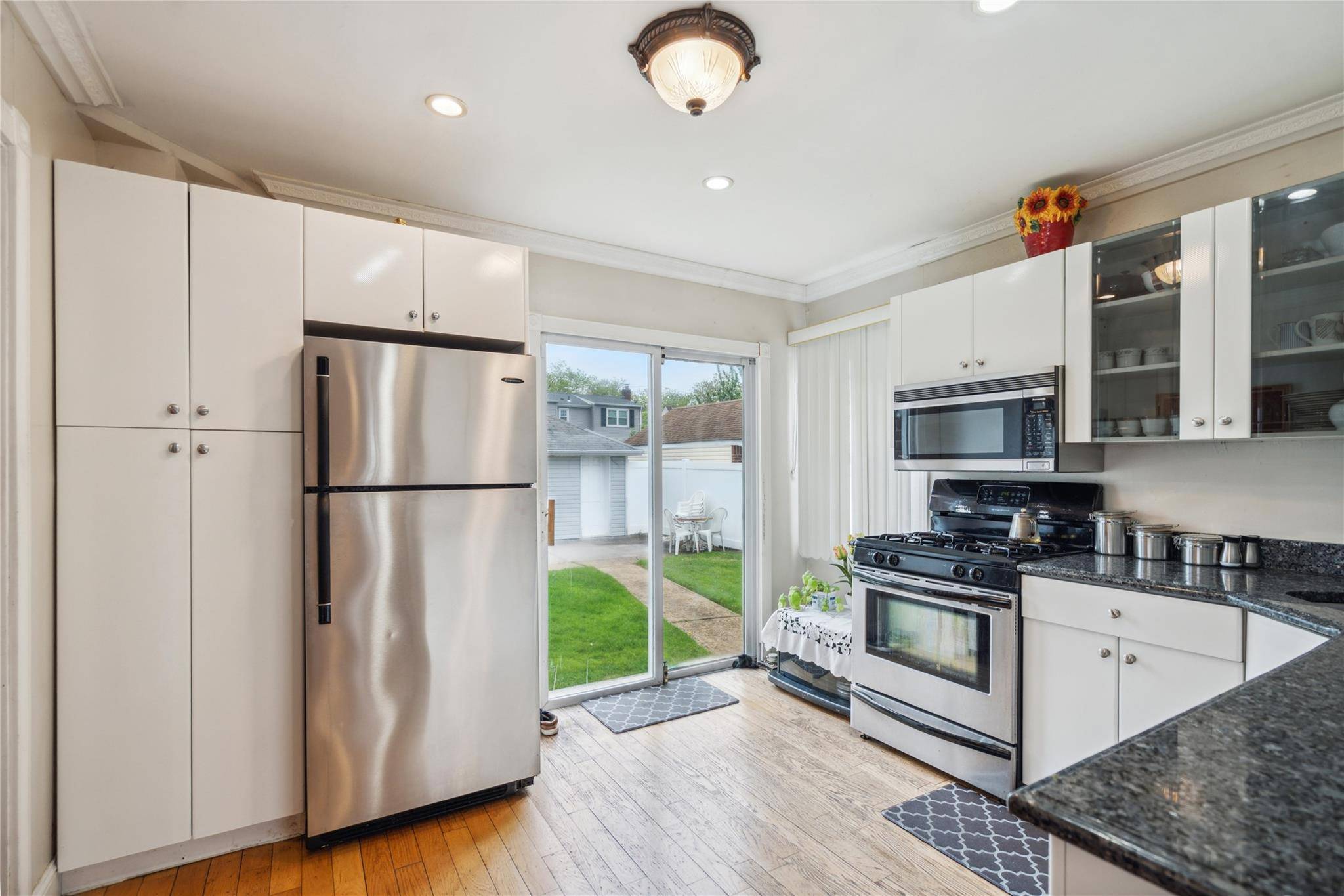 New Hyde Park, NY 11040,62 Bretton RD