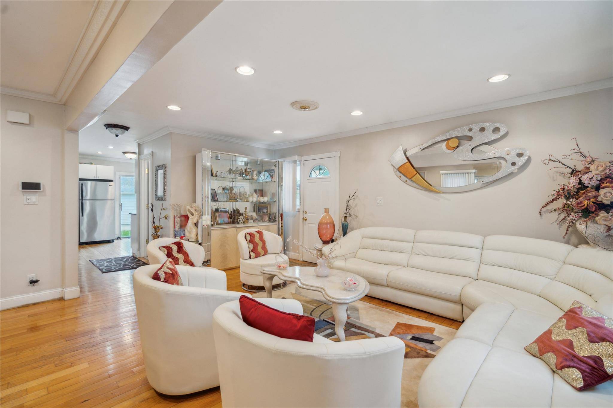 New Hyde Park, NY 11040,62 Bretton RD