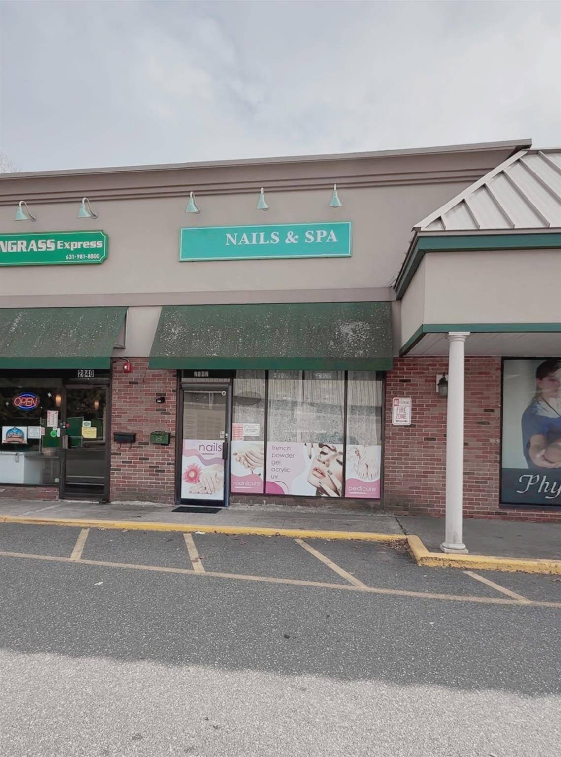 Lake Ronkonkoma, NY 11755,2842 Middle Country RD